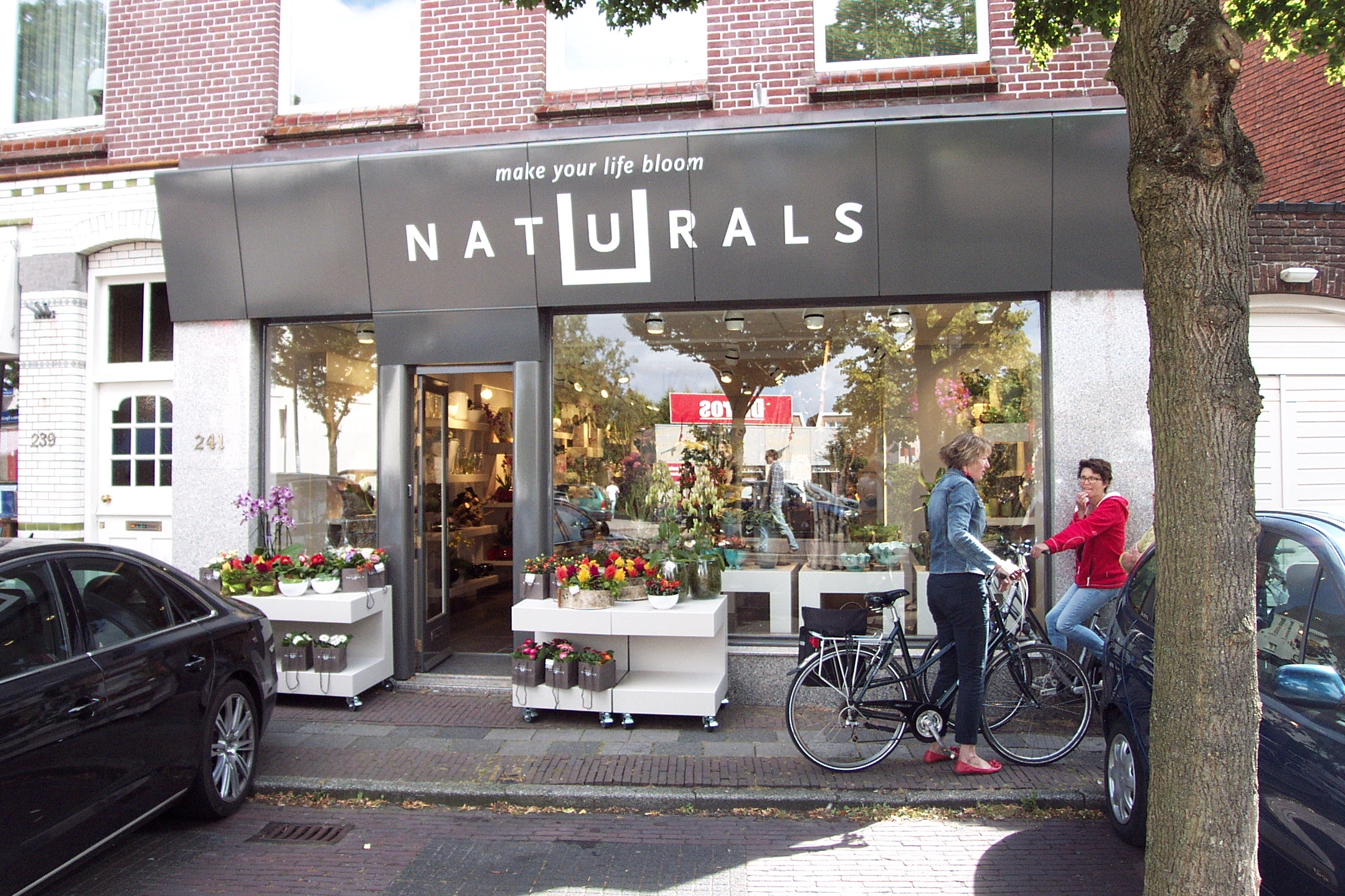 Naturals opent in Lisse